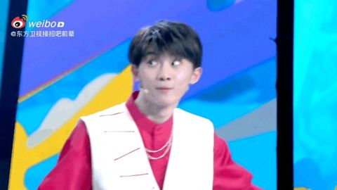 时代少年团这仨人被熏到眼睛的表情也忒好笑了哈哈哈哈哈哈哈哈马嘉祺丁程鑫刘耀文