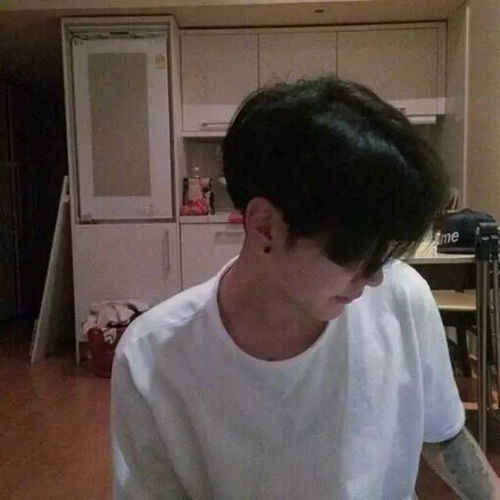 四十岁男人头像真实照片接吻