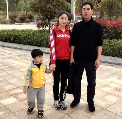 湖南日报唯愿夫君,时刻谨记初心女民警诫夫廉洁家书走红