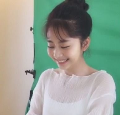 30岁女性的头像谭松韵