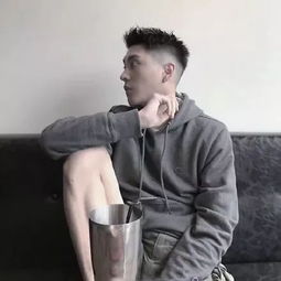no34男生飞机头发型图