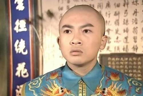 秦岚晒剧照喊话古巨基,而他的回复太有梗,明星玩起表情包相当六