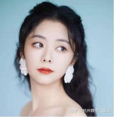 明明是30岁的谭松韵,为什么少女感十足