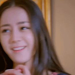 搞笑美女动态图,搞笑妹子gif,笑出了鹅叫