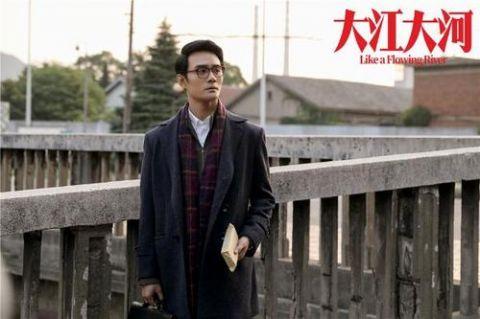 于和伟摘视帝3岁丧父吃姐姐的奶长大,与王丽坤打夜光麻将的他终于翻红