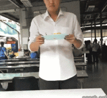 gif搞笑趣图你这是怎么了我看你的表情很痛苦啊