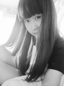 谁有1617岁女生的自拍照,同一个人真实一点的,25张左右就行,不要网图,发给我邮箱2716522034qq.com