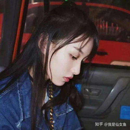 一个人总要走陌生的路,看陌生的风景,听陌生的歌,然后在某个不经意的瞬间,你会发现