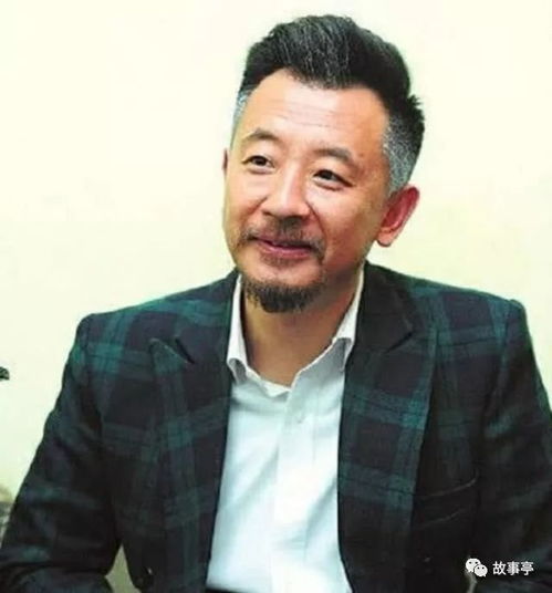 42岁黄海波近照曝光,满头白发尽显沧桑,像六七十岁的老人家
