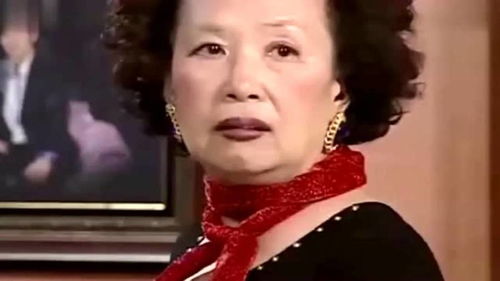 搞笑一家人罗文姬奶奶化妆,吓的全家人都不敢看,还求奶奶卸妆