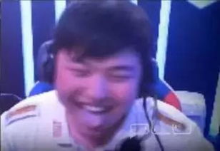 lol搞笑表情包抠鼻
