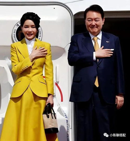 韩国第一夫人金建熙,装扮素雅又高级,50岁气质不输年轻人
