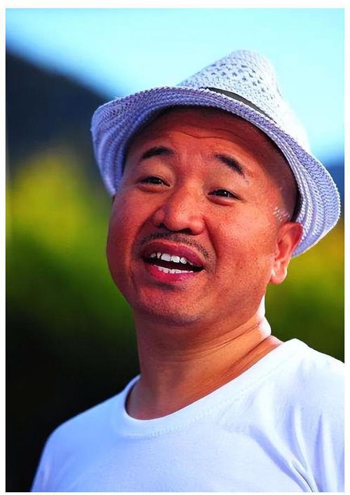 新房卧室里传来喘息声,我躲在门外,撞破了婆婆的秘密