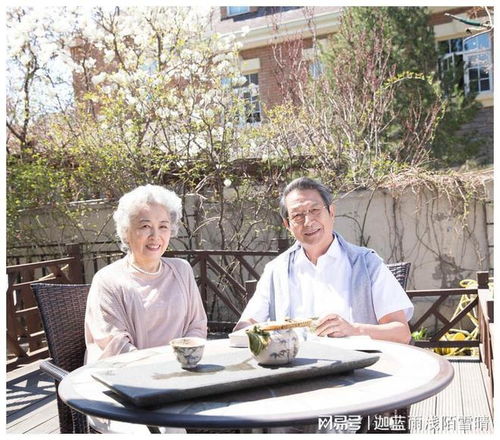 老年人搭伙生活,男人必须要出钱吗3位六旬老人说出了实情
