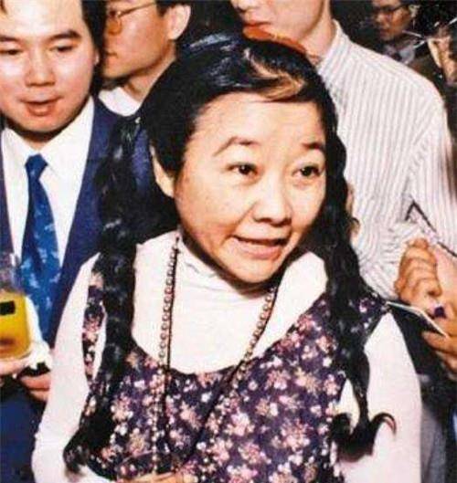 丈夫被绑,妻子付3000万美元赎金仍未见人,她将830亿家产全捐了