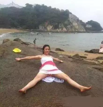 大尚趣图第八十八期美女,这么急是要赴约去吗