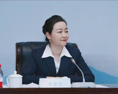 杭州银行年薪248万女副行长突然被调岗,退出管理层转任高级专家