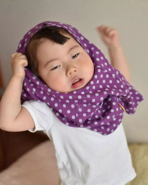 日本一妈妈因狂晒女儿的丑照走红网络,网友为娃心疼哈哈哈哈是亲妈吗