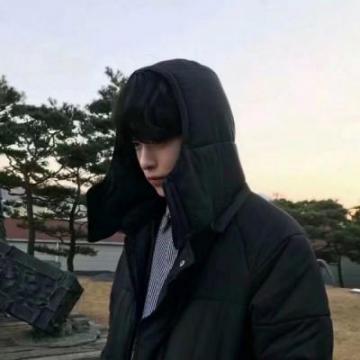 成熟稳重的男生