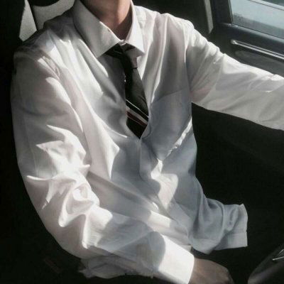 黑色简约绅士领带头像半身领带成熟男人专用头像