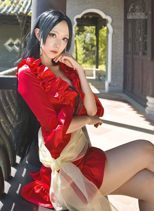 韩国美少女cos海贼王女帝网友腿比原版还长