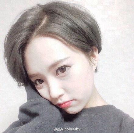 短发染发女生头像
