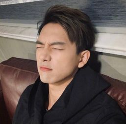 这个帅气90后男星,时尚的造型可真多,元芳你怎么看
