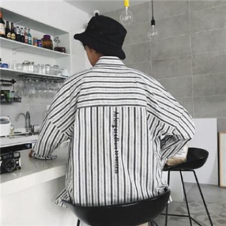 头像男生背影,头像男生背影伤感孤单