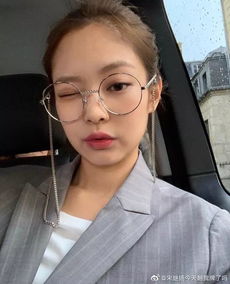 戴上眼镜削弱了甜美仙气,blackpink全员都是眼镜控