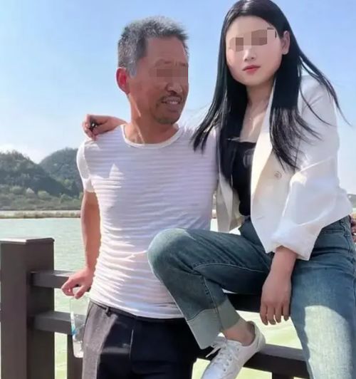 30岁女性的头像一个男人
