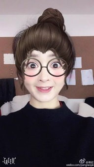 蒋欣晒萌照撞脸赵丽颖吴昕,粉嘟嘟的腮红好呆萌