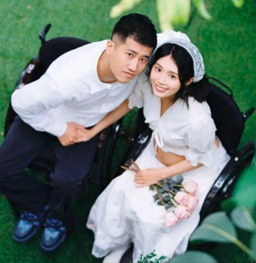 90后轮椅夫妻,带1岁孩子自驾中国,一段救赎自己富养孩子的旅程