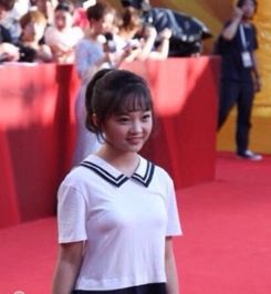 林秒可写真照片曝光林妙可真的有隆胸吗