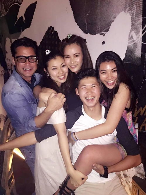 恭喜56岁王敏德宣布大女儿将与女朋友结婚,不介意两人一起怀孕