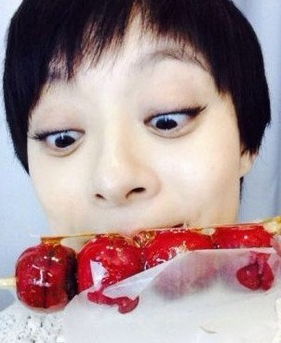 赵薇刘烨瘪嘴搞怪犯二网友直呼别放弃治疗