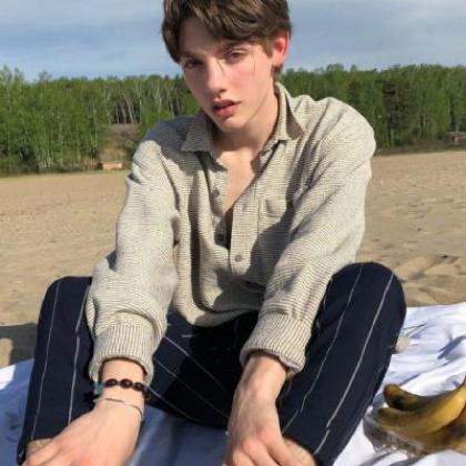 欧美个性男生头像,翻腾的心情无法平息的男人