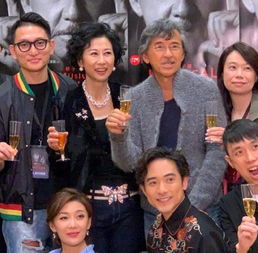 51岁周慧敏与林子祥合影变迷妹,与57岁叶倩文同框嫩似女儿