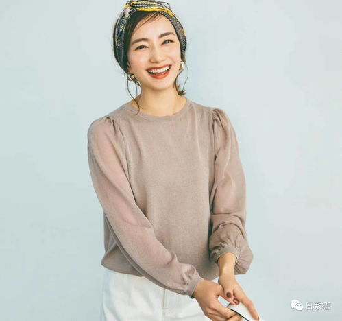 入秋后穿这2件长袖,40岁左右的女生也自带少女气质