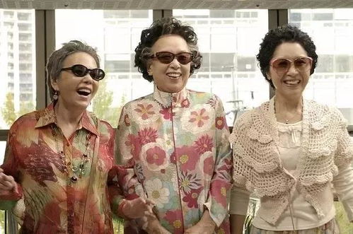 国民奶奶罗文姬已79岁凭搞笑一家人表情包出圈被誉为吃播始祖