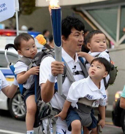表情包一哥宋民国上小学,学霸够呛,校霸很有希望