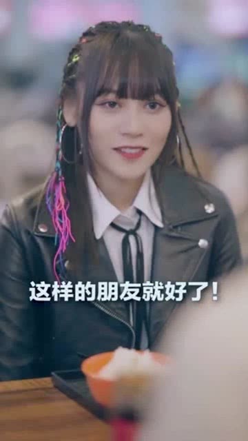 可怜之人必有可恨之处,酷女孩怒怼渣女太霸气,这才是真正的闺蜜