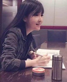 她是千万男生的梦中情人,被称不老玉女