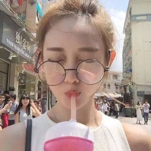 这样摆pose,照片拍出来才简单漂亮