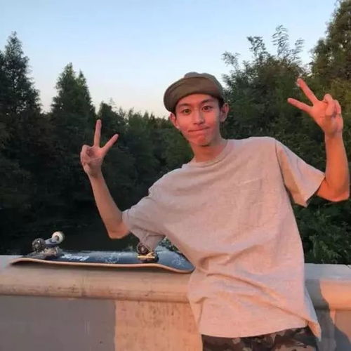 ins头像时光真的很残忍夺走了好多却告诉你那是成长