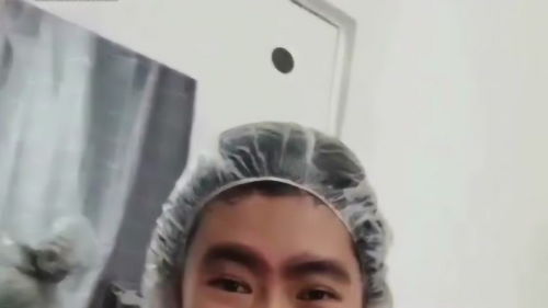 又惨又好笑女大学生染眉失败变成蜡笔小新