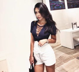 这对中国姐妹震惊澳媒40岁的她美如20岁元气少女美颜酥胸大长腿真正的年轻,从来都与年龄无关