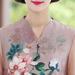 突然火一女装,叫高雅妈妈装,60后女人穿,那才叫美上添嫩
