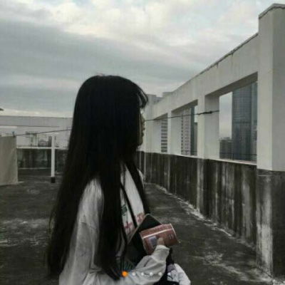 丧的头像女生真人霸气冷酷无情头像女
