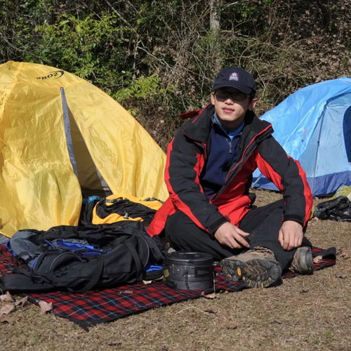 80后男生微信头像男子