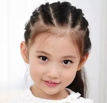 六一汇演,幼儿园女孩这样做发型,妥妥的